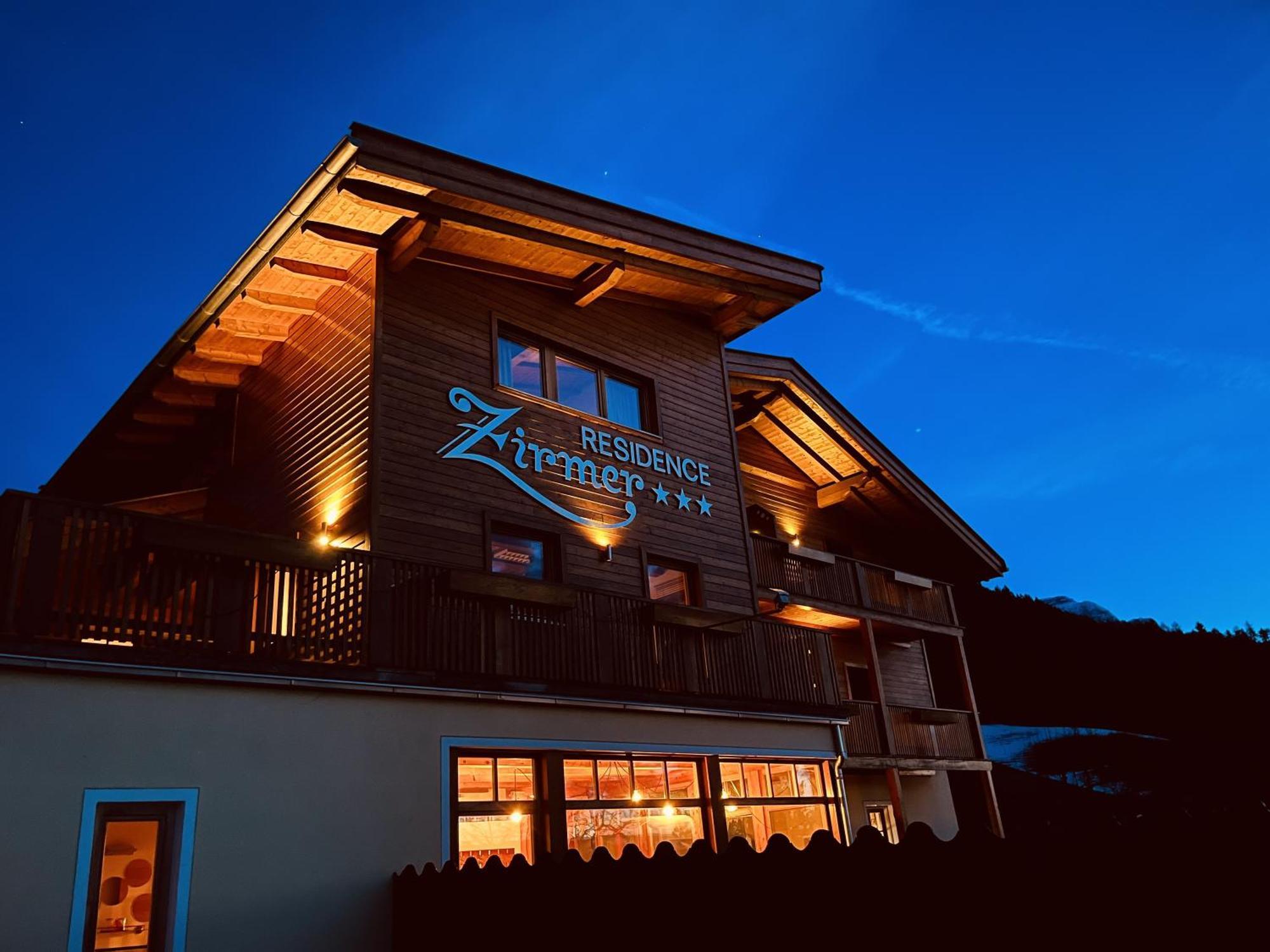 Residence Zirmer Wohnung Wasser กัสเตลรอตโต ภายนอก รูปภาพ