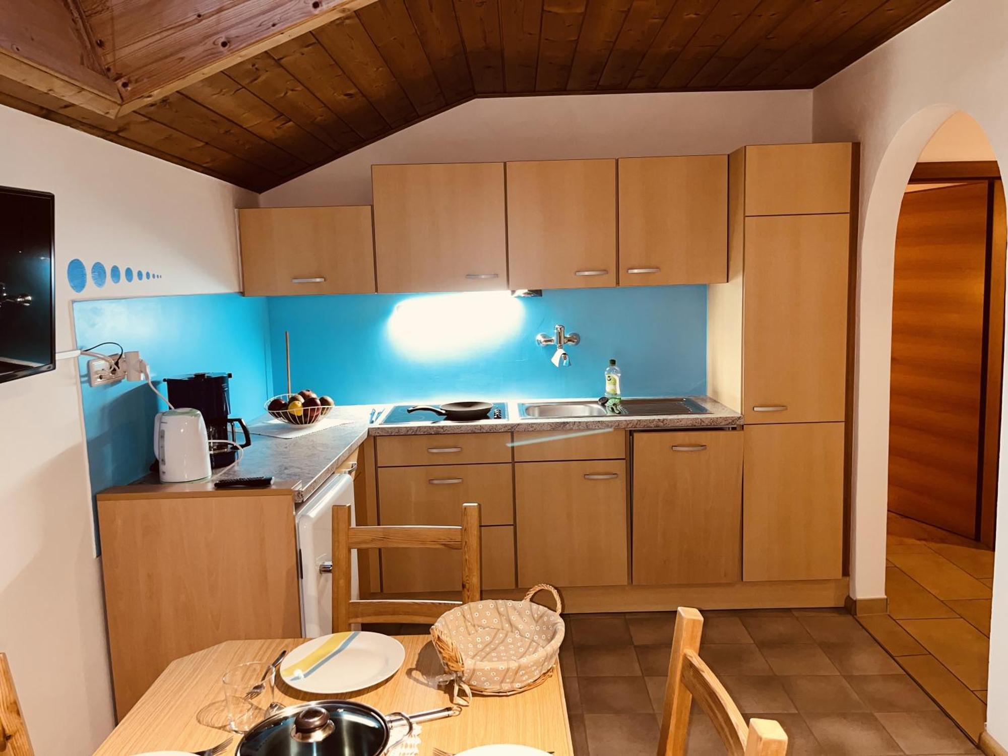 Residence Zirmer Wohnung Wasser กัสเตลรอตโต ภายนอก รูปภาพ