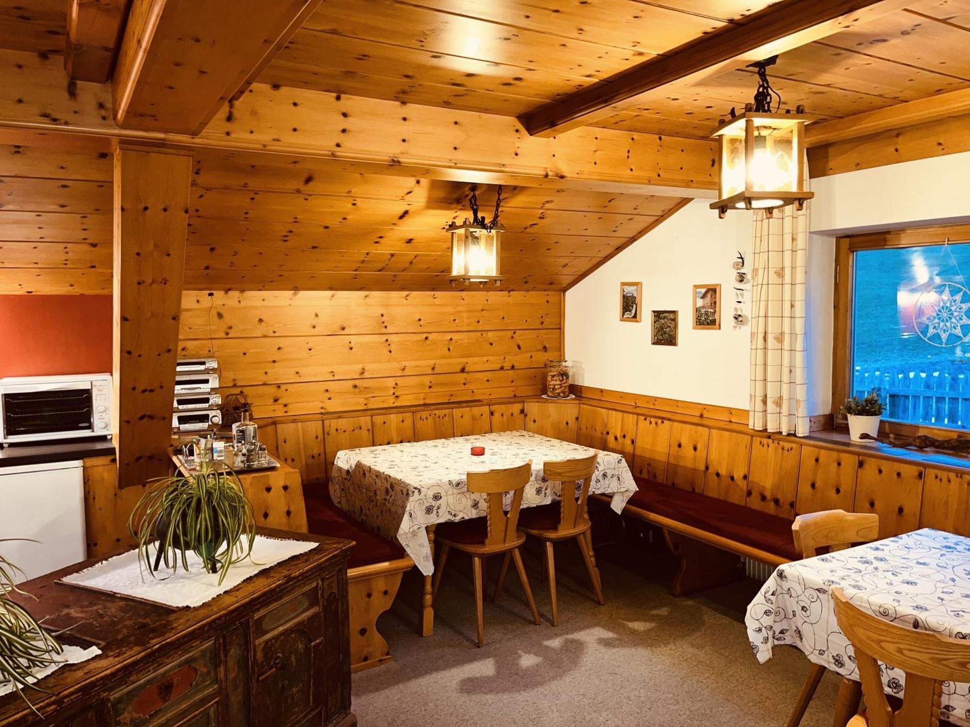 Residence Zirmer Wohnung Wasser กัสเตลรอตโต ภายนอก รูปภาพ